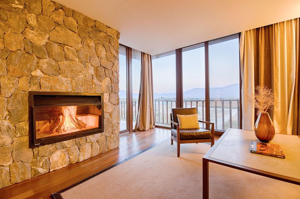 Grace Cafayate Hotell Eksteriør bilde A suite at The Lodge at Blue Sky
